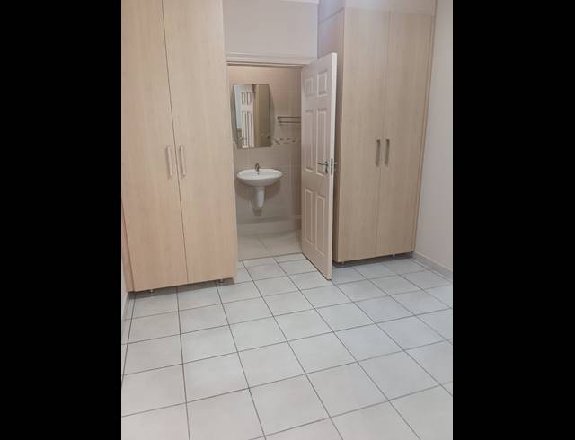 2 BEDROOM APARTMENT FOR SALE IN UMHLANGA RIDGE